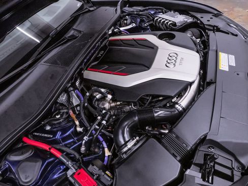 Used 2020 Audi S6 Prestige w/ Prestige Package image 27