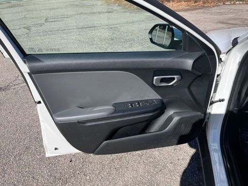Used 2025 Kia K4 LXS image 20