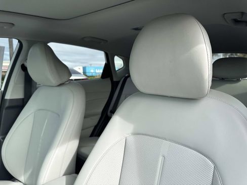 Used 2024 Hyundai Kona Limited image 23