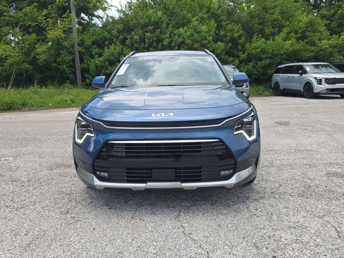 New 2026 Kia Niro SX Touring FWD image 3
