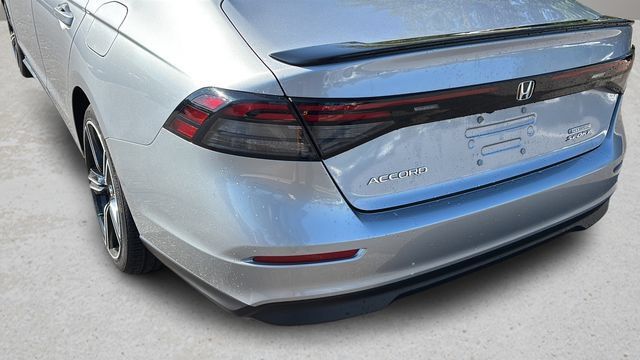 Used 2023 Honda Accord Sport image 39