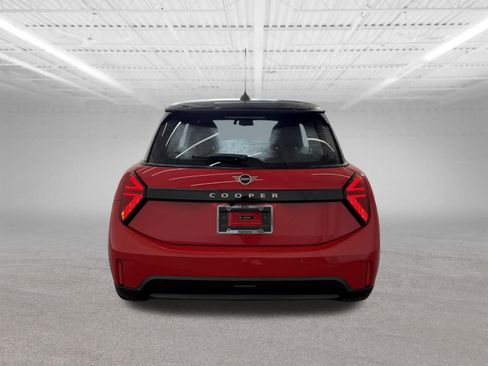 Certified 2025 MINI Cooper 2-Door Hardtop FWD image 4