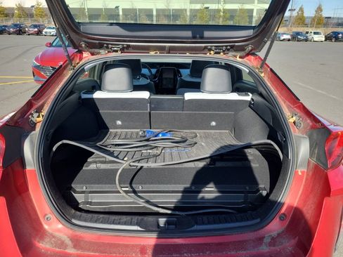 Used 2017 Toyota Prius Prime Premium image 11