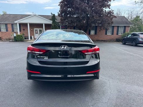 Used 2018 Hyundai Elantra SE w/ Cargo Package FWD image 6