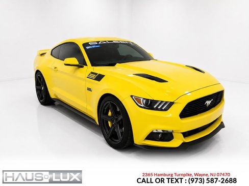 Used 2017 Ford Mustang GT Premium w/ GT Performance Package RWD image 1