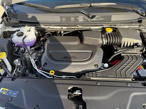 New 2026 Chrysler Pacifica Select image 32