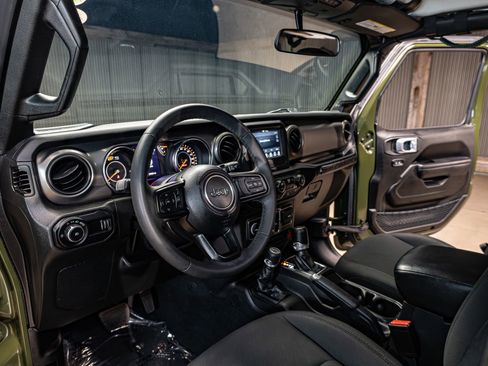 Used 2023 Jeep Wrangler Unlimited Sport image 12