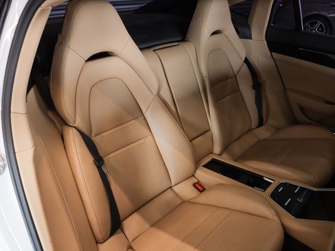 Certified 2023 Porsche Panamera 4 AWD/4WD image 6