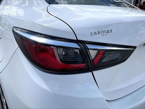 Used 2017 Toyota Yaris iA image 29