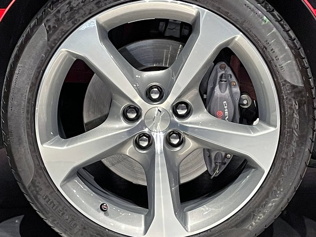 Used 2015 Chevrolet Camaro SS w/ Commemorative Special Edition RWD image 34