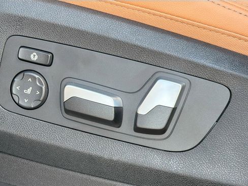 New 2026 BMW X5 xDrive50e w/ M Sport Package image 25