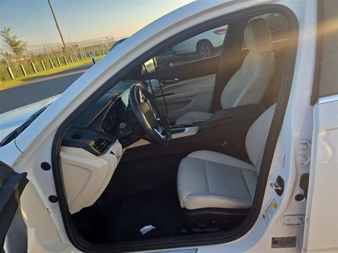 Used 2023 Cadillac CT4 Luxury w/ Sun And Sound Package RWD image 6