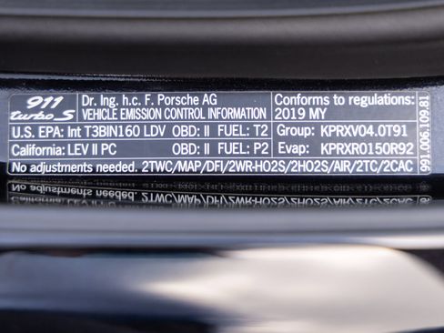 Certified 2019 Porsche 911 Turbo S AWD/4WD image 37