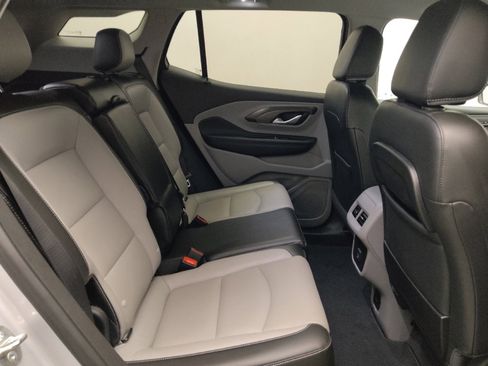 Used 2022 GMC Terrain SLT w/ Infotainment Package II image 19