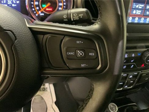 Used 2022 Jeep Wrangler Unlimited Sport image 29