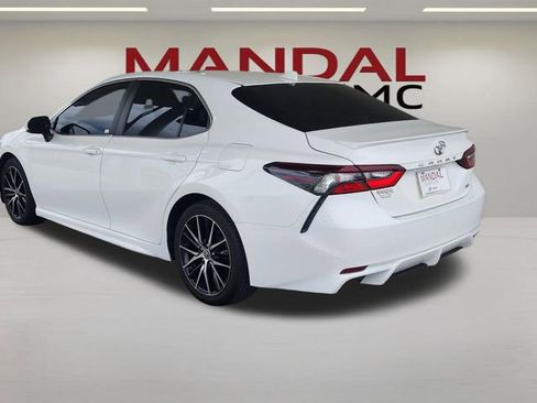 Used 2022 Toyota Camry SE w/ Convenience Package FWD image 10