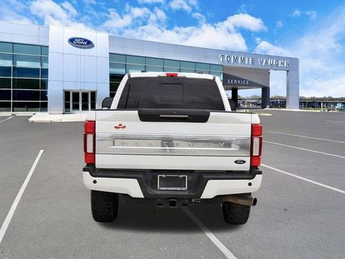 Used 2022 Ford F250 Platinum w/ FX4 Off-Road Package AWD/4WD image 3