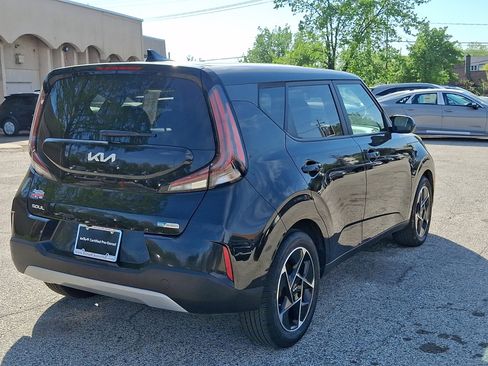 Used 2024 Kia Soul EX image 5