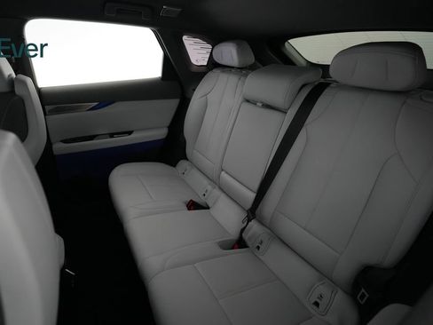 Used 2025 Cadillac Optiq Luxury 1 AWD/4WD image 24