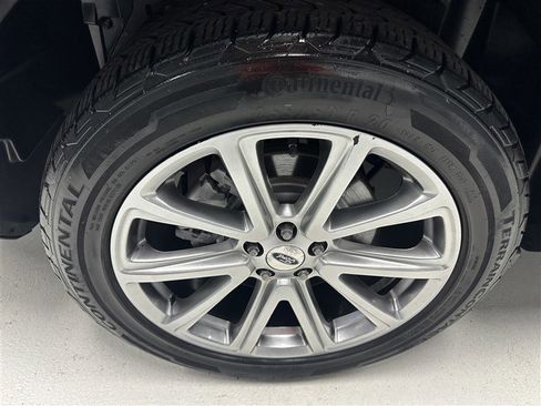 Used 2017 Ford Explorer Limited w/ Equipment Group 301A AWD/4WD image 16