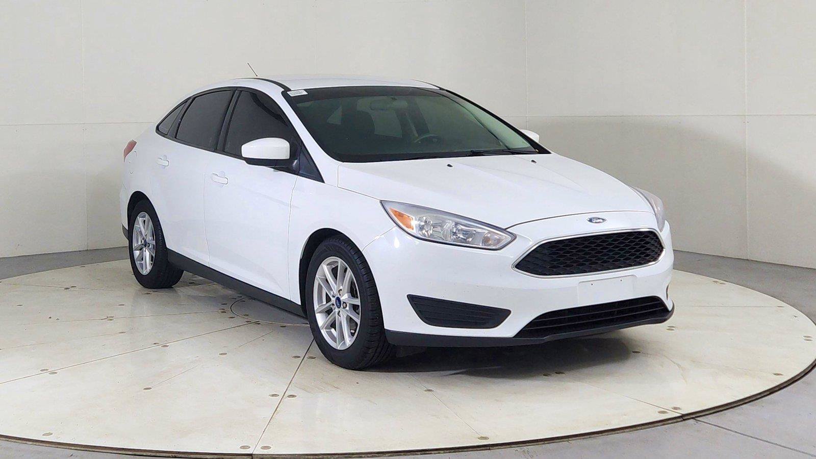 Used 2018 Ford Focus SE FWD image 1