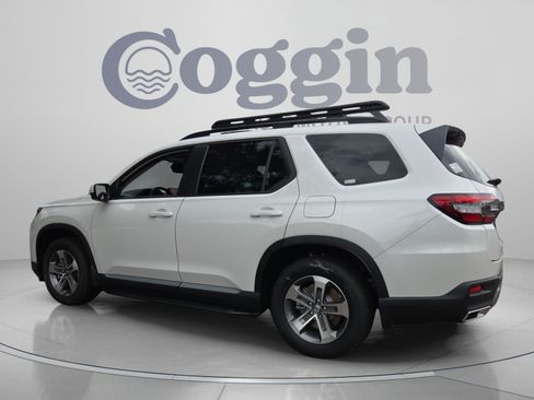 Used 2026 Honda Pilot EX-L image 3