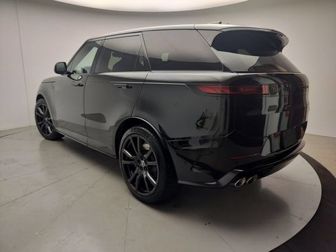 Used 2024 Land Rover Range Rover Sport AWD/4WD image 3