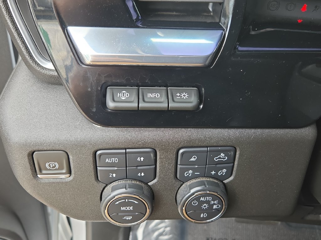 Used 2024 Chevrolet Silverado 2500 High Country w/ High Country Premium Package AWD/4WD image 25