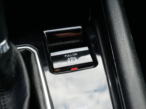 Used 2024 Jeep Compass Latitude image 31