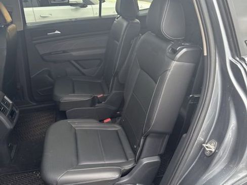 Used 2023 Volkswagen Atlas SE FWD image 12