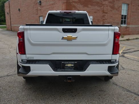 Used 2025 Chevrolet Silverado 3500 High Country w/ Technology Package AWD/4WD image 7