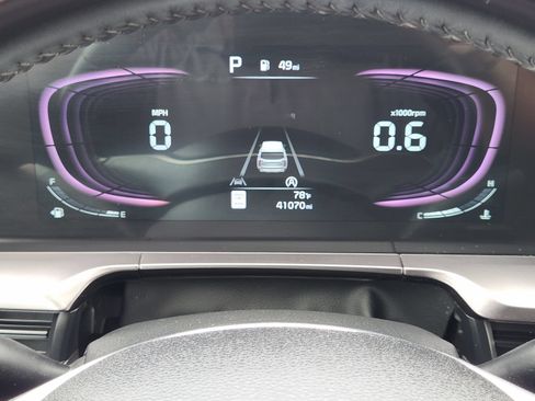 Used 2024 Kia Telluride LX FWD image 16