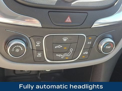 Used 2018 Chevrolet Equinox LS FWD image 13