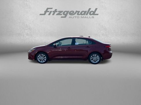 Used 2026 Toyota Corolla LE w/ LE Premium Package FWD image 5