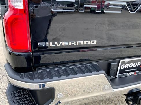 Used 2024 Chevrolet Silverado 3500 LTZ w/ LTZ Premium Package image 28