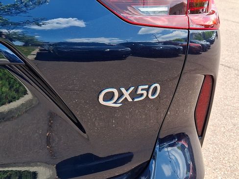 Certified 2023 INFINITI QX50 Luxe AWD/4WD image 31