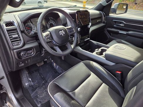 Used 2025 RAM 1500 Laramie image 10