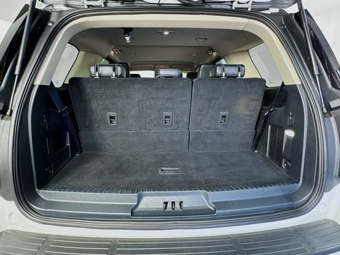 Used 2023 Ford Expedition XLT image 26