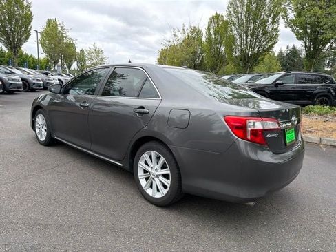 Used 2012 Toyota Camry XLE FWD image 5