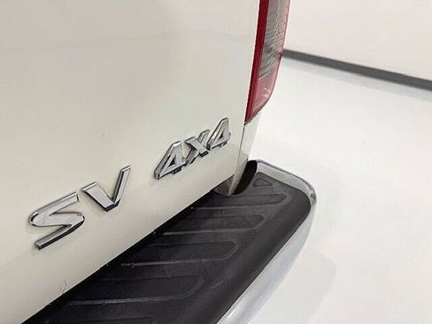 Used 2019 Nissan Frontier SV image 17