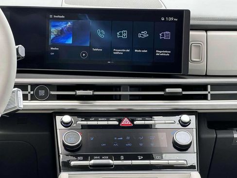 Used 2025 Hyundai Santa Fe SEL image 19