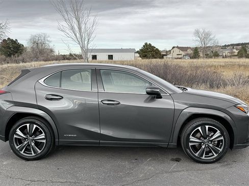 Used 2022 Lexus UX 250h w/ Premium Package image 5