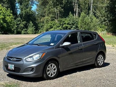 Used 2012 Hyundai Accent GS FWD image 4