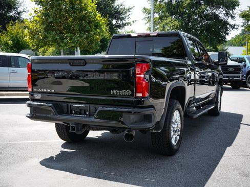 Used 2025 Chevrolet Silverado 2500 High Country w/ High Country Premium Package AWD/4WD image 10