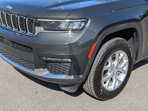 Used 2023 Jeep Grand Cherokee L Limited AWD/4WD image 9