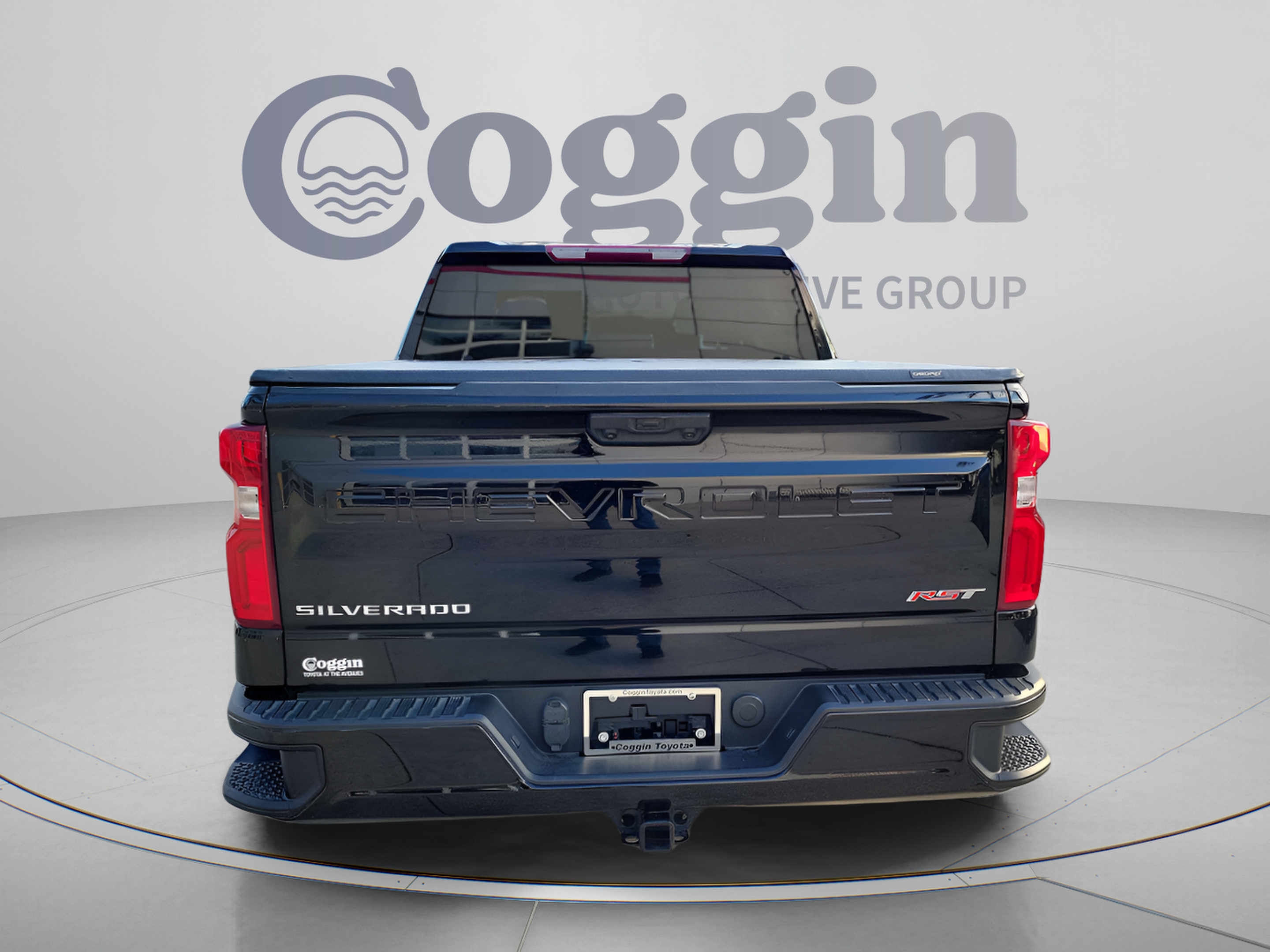 Used 2024 Chevrolet Silverado 1500 RST AWD/4WD image 4