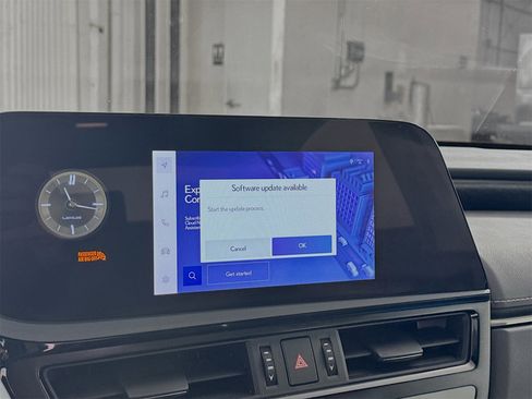 Used 2023 Lexus ES 250 250 image 8