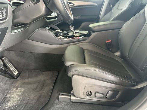 Used 2024 BMW X4 M40i w/ Premium Package image 14