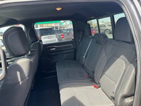 Used 2019 RAM 1500 Big Horn AWD/4WD image 9
