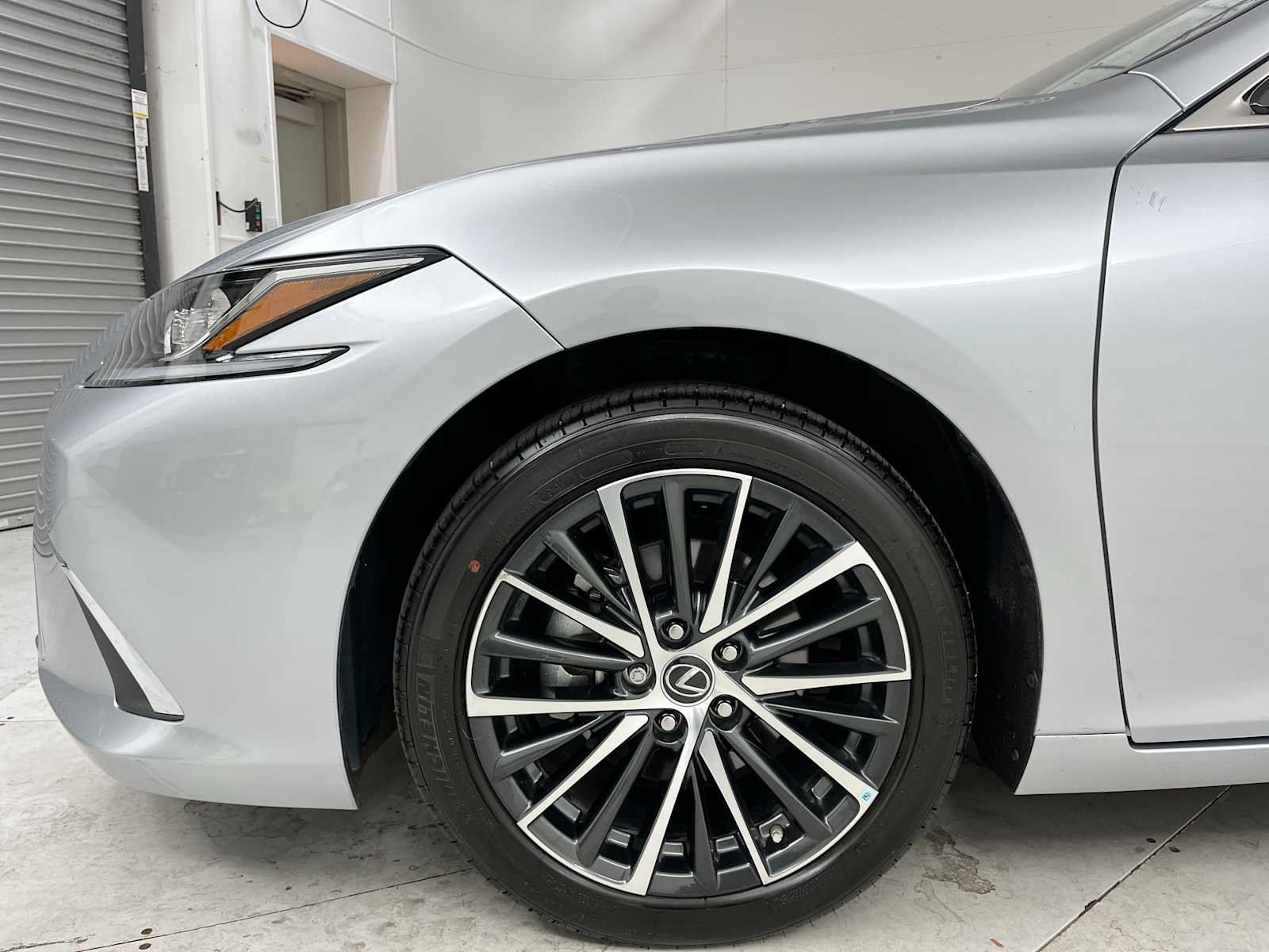Used 2024 Lexus ES 250 w/ Premium Package AWD/4WD image 25